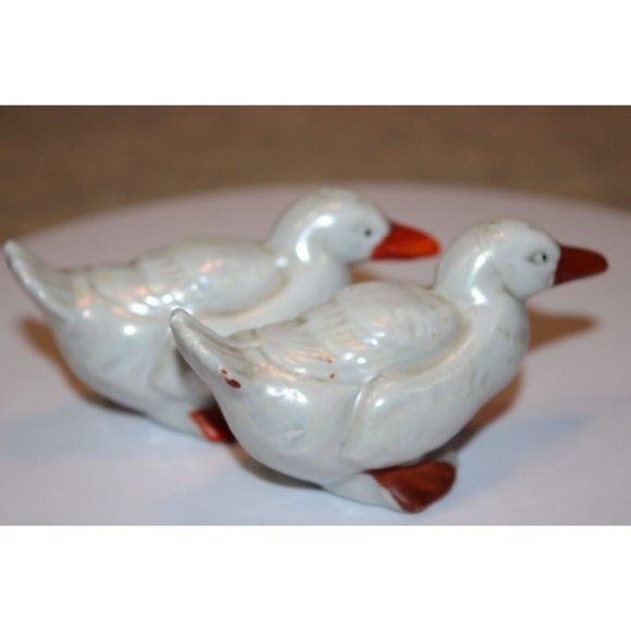 Salt & Pepper Shakers - San Francisco Cable Car - Picture 4 of 5